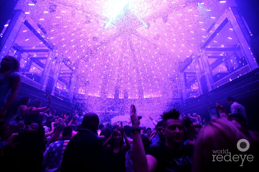 20.5-Atmosphere at LIV at Fontainebleau2