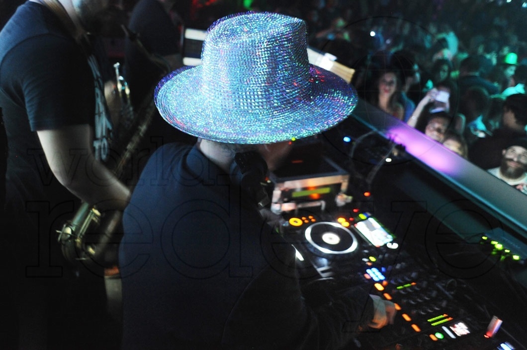 29-Boy George DJing1