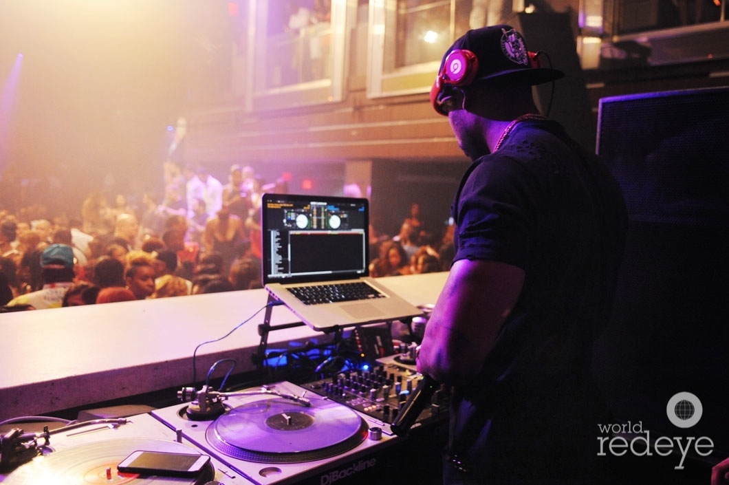 6-Stevie J DJing