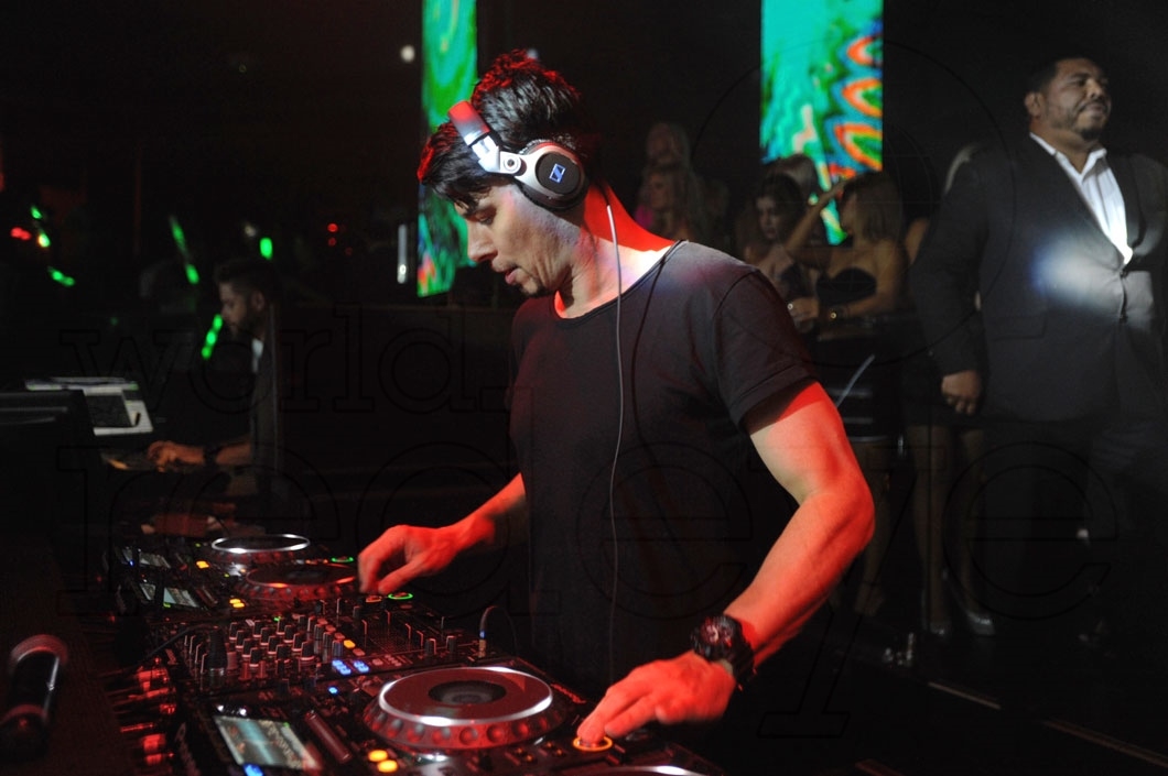 7 - Thomas Gold djing 34_new