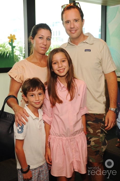 y-Erika, Isabella, & Michel Koopman 1