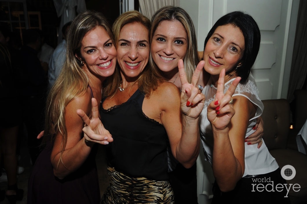 40-Cris Val, Paula Grace, Ana, & friend