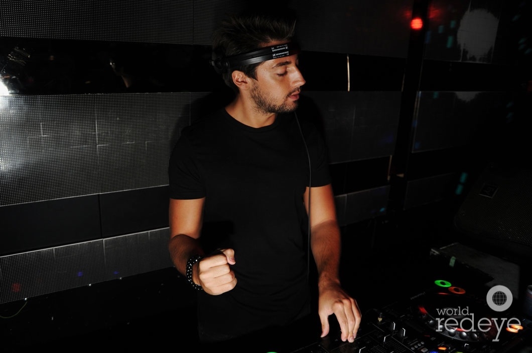 33-Axel Beca djing3