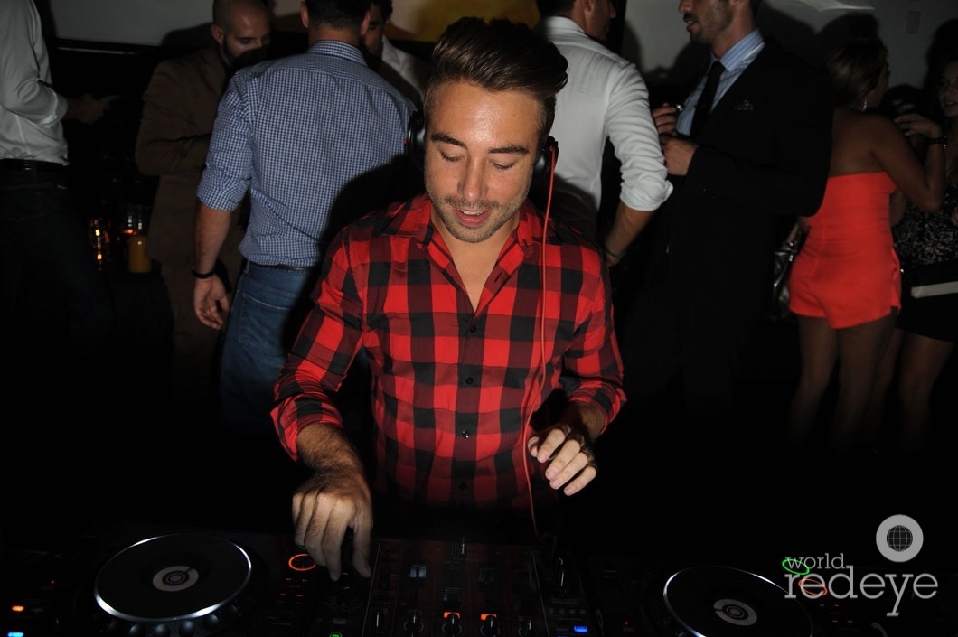 30-Hugo M djing1