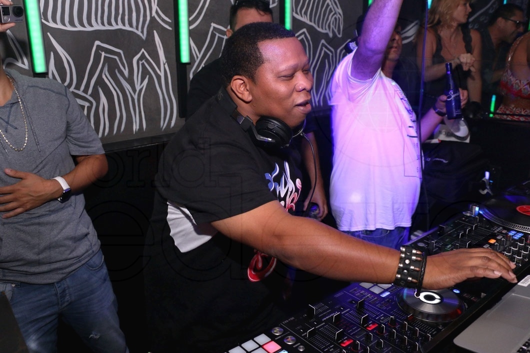 3-Mannie Fresh Djing1