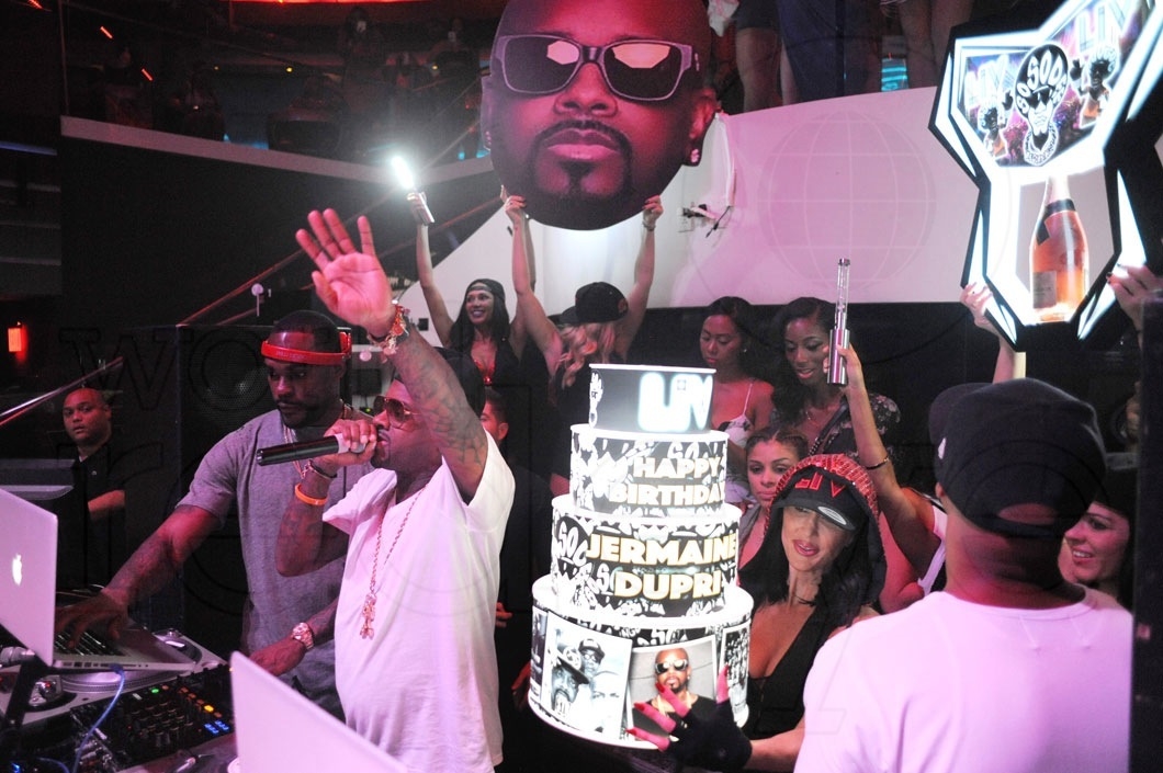 11-Stevie J & Jermine Dupri DJing1