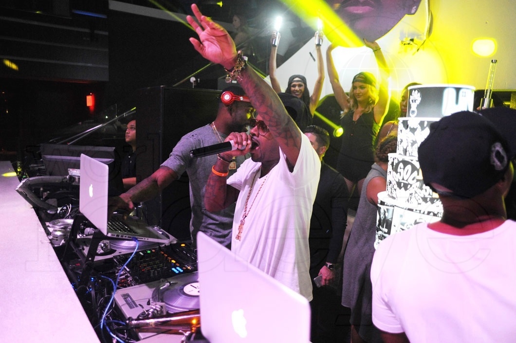 12-Stevie J & Jermine Dupri DJing3