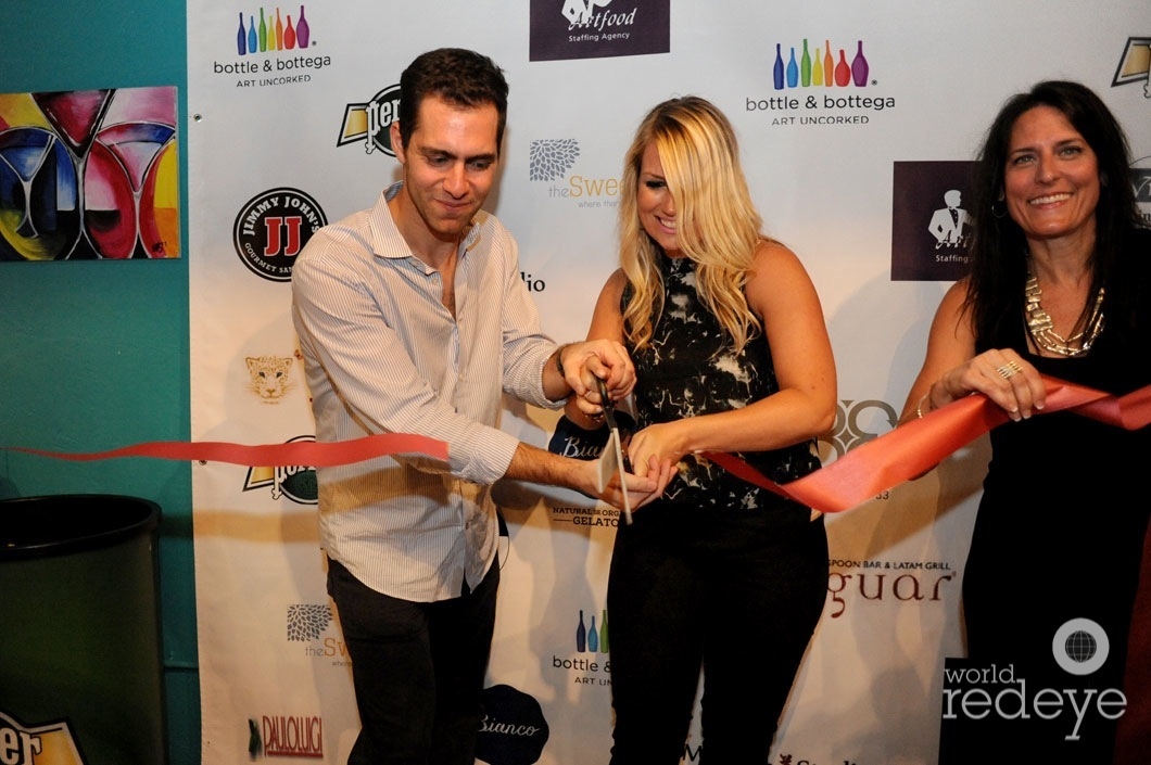 14-Jon & Maris Sotsky Cutting Ribbon2