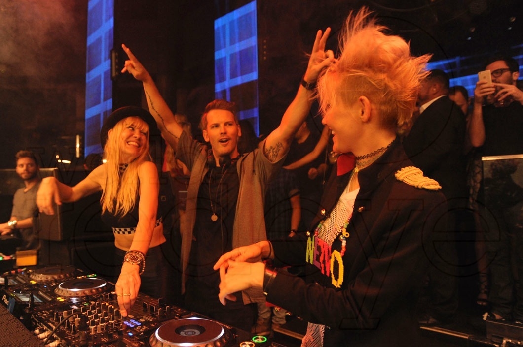 22-Nervo & Dave Sol3