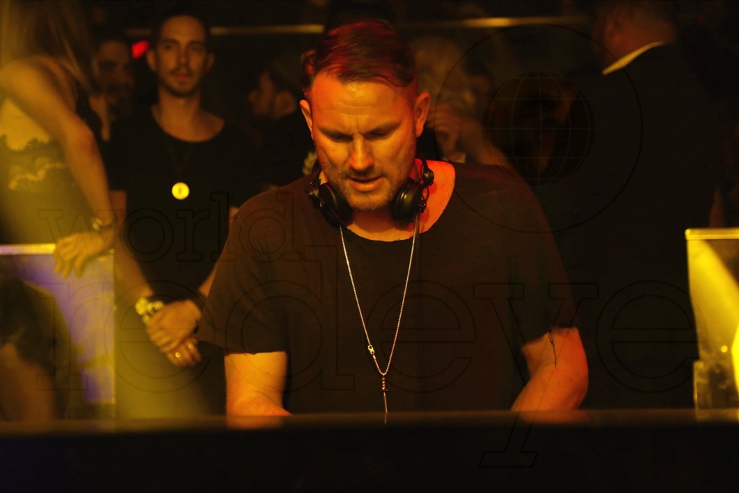 5.5-DJ Mark Knight45