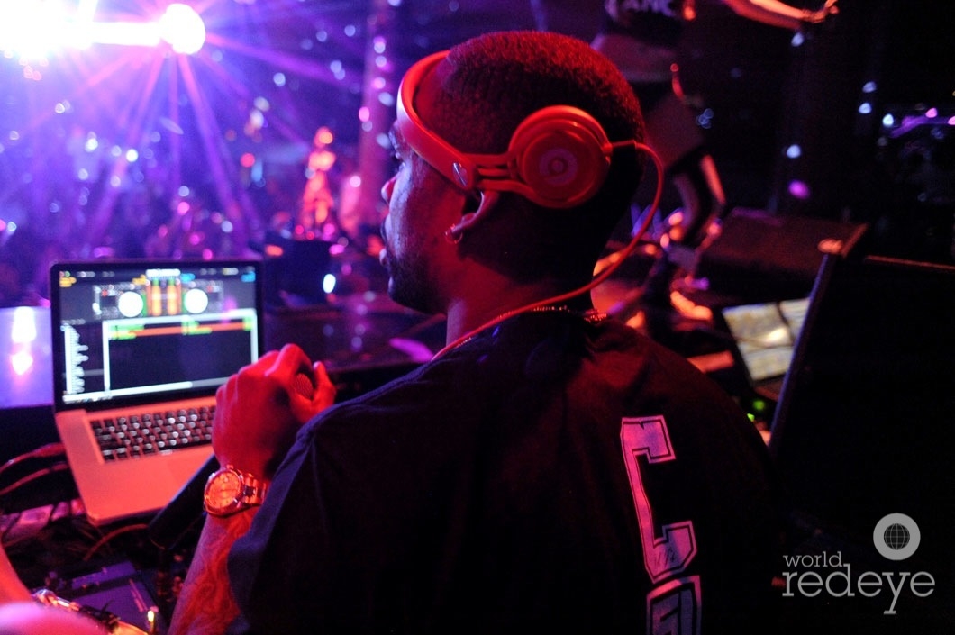 15-Stevie J DJing3