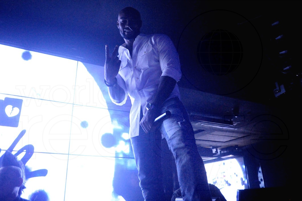 21-Tyson Beckford LIVE7