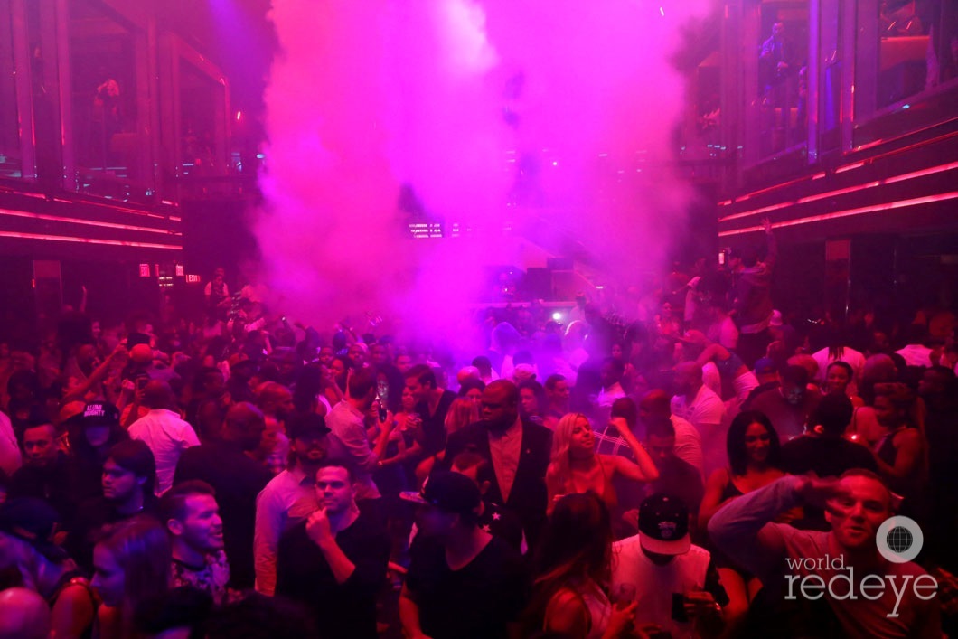 22-Atmosphere at LIV at Fontainebleau12