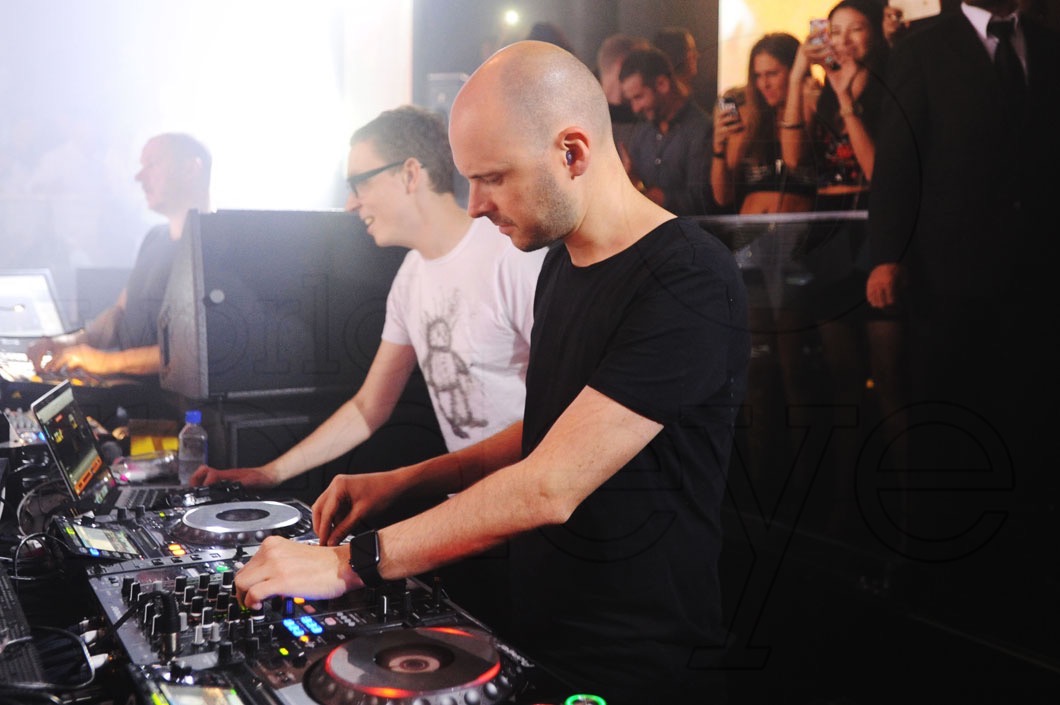 13-Above & Beyond djing23