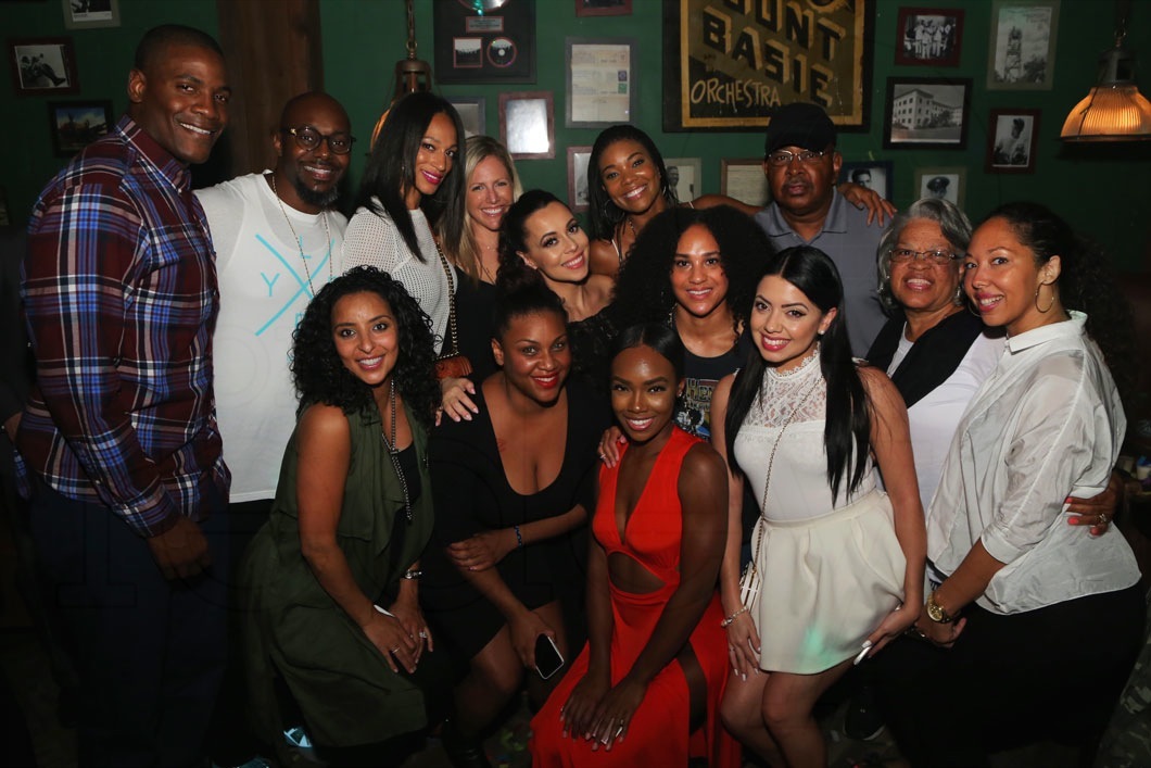 Alexis Stoudemire, Heidi Battier, Adrienne Bosh, Gabrielle Union, & Faith Haslem5