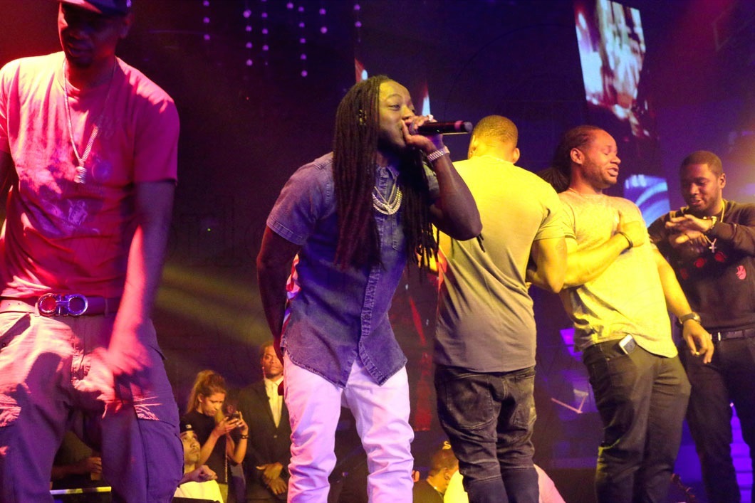 10-Ace Hood preforming9