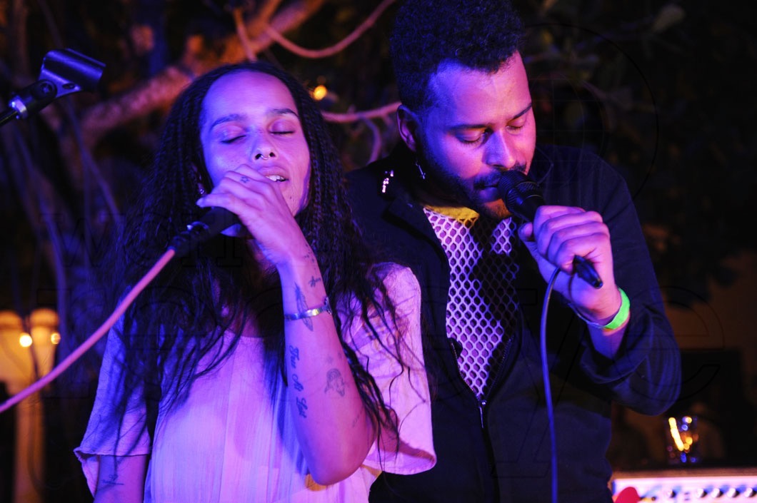 1-Zoe Kravitz & Twin Shadow - LIVE11