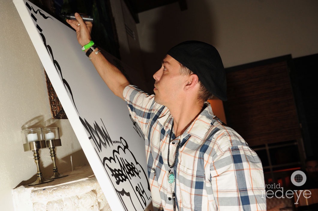 17.5-Jona Cerwinske live painting