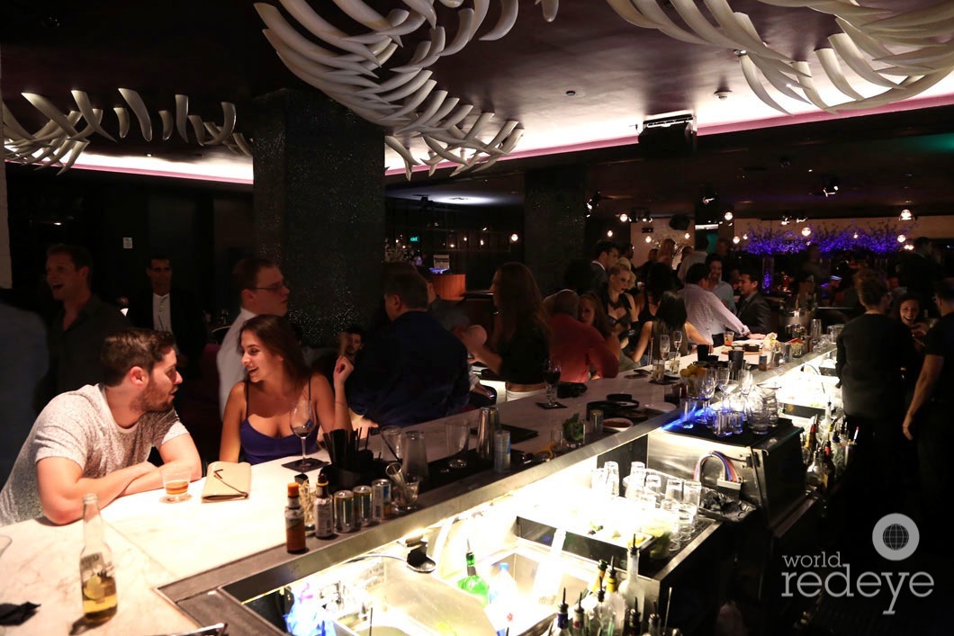 19-Atmosphere at STK at 1 Hotels4_new