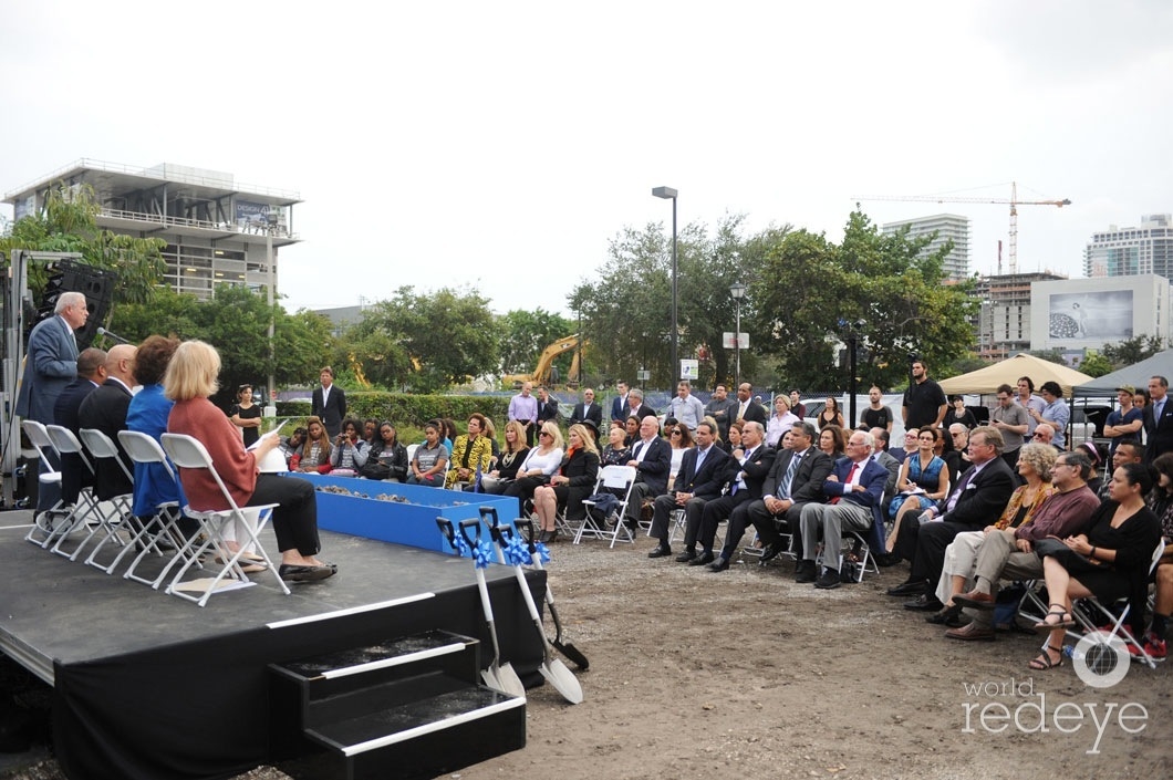 30.5-Tomas Regalado speaking5