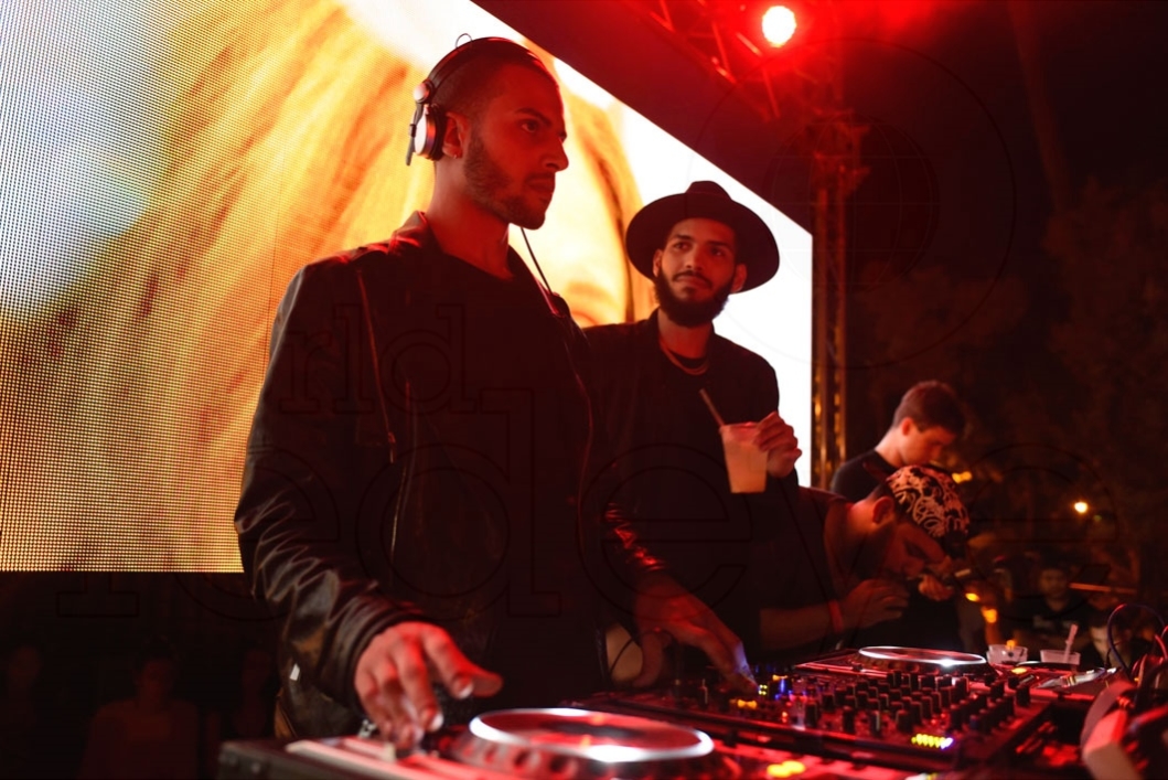 11-Martinez Brothers Djing5_new