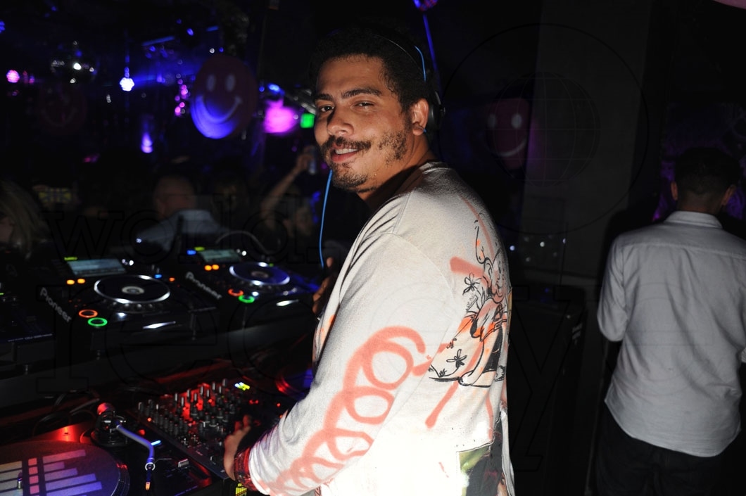 25 - Seth Troxler_new