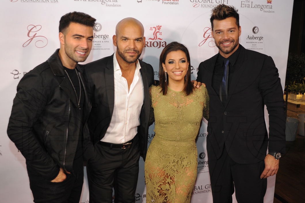 10-Juan Carlos, Amaury Nolasco, Eva Longoria, & Ricky Martin_new