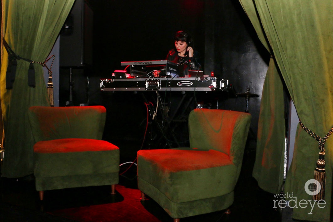 23-Michelle Leshem Djing2_new