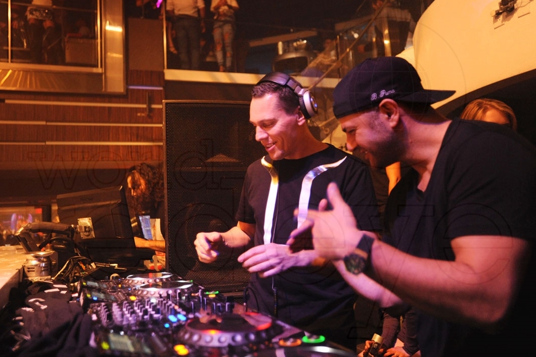 25.1-Tiesto djing & Friend5_new