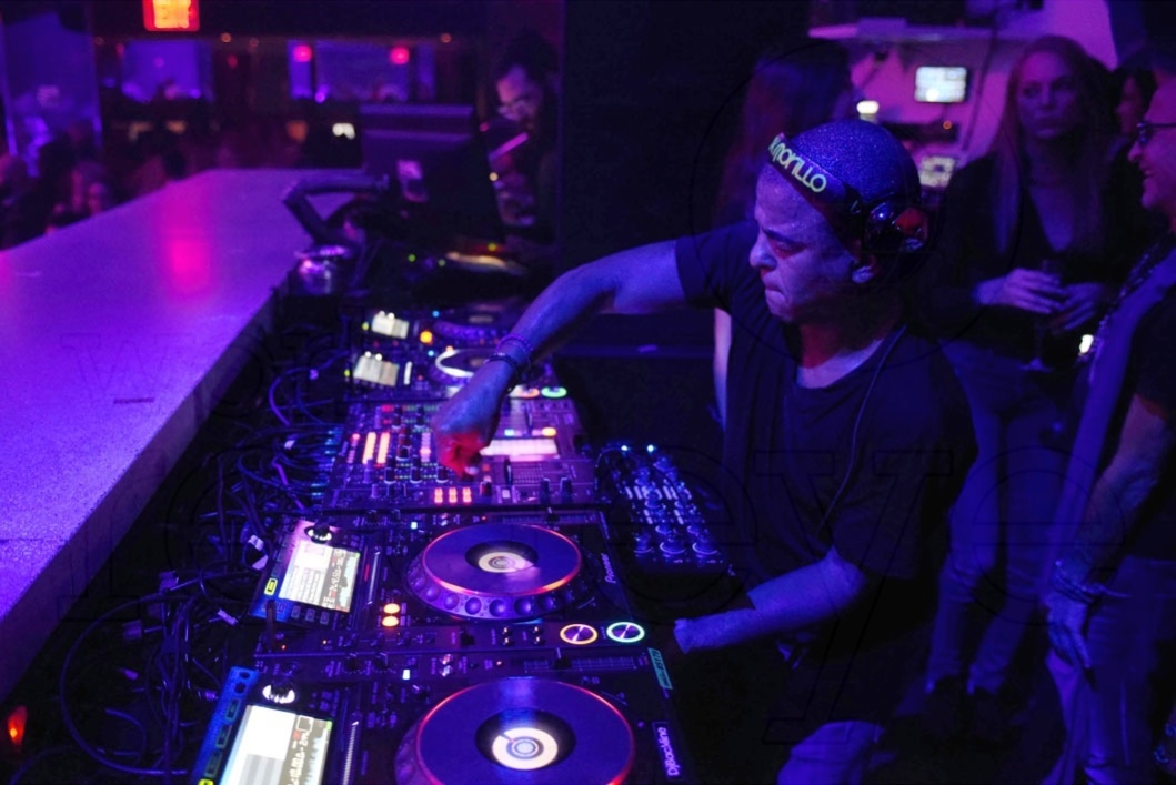 8-Erick Morillo DJing5