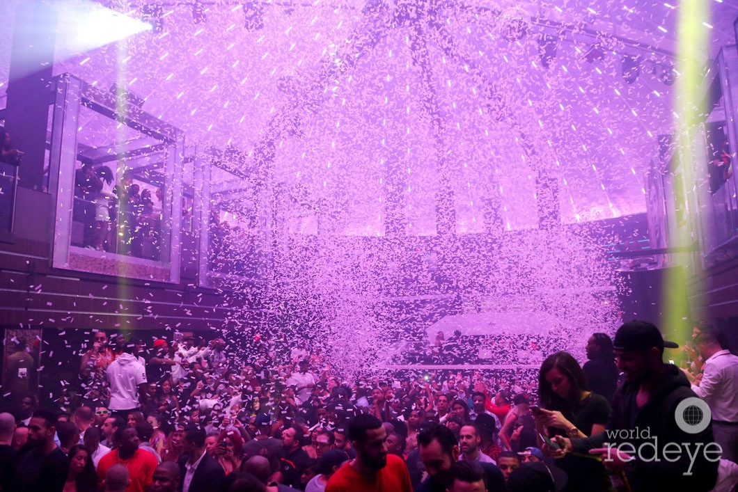 14-Atmosphere at LIV at Fontainebleau14