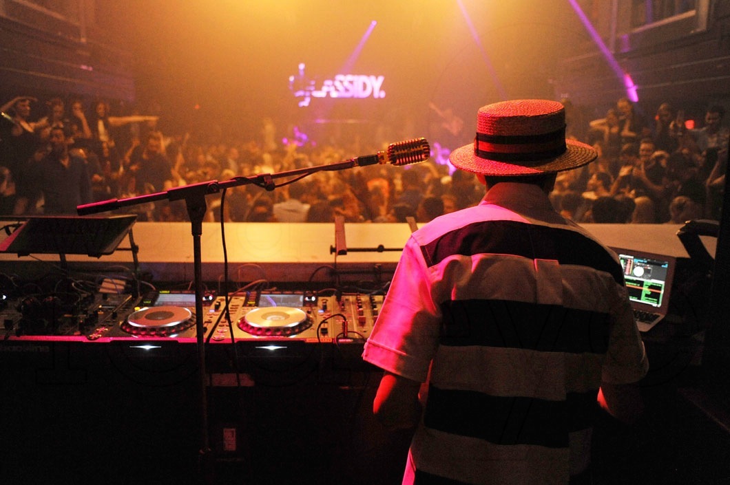 28-Cassidy DJing4