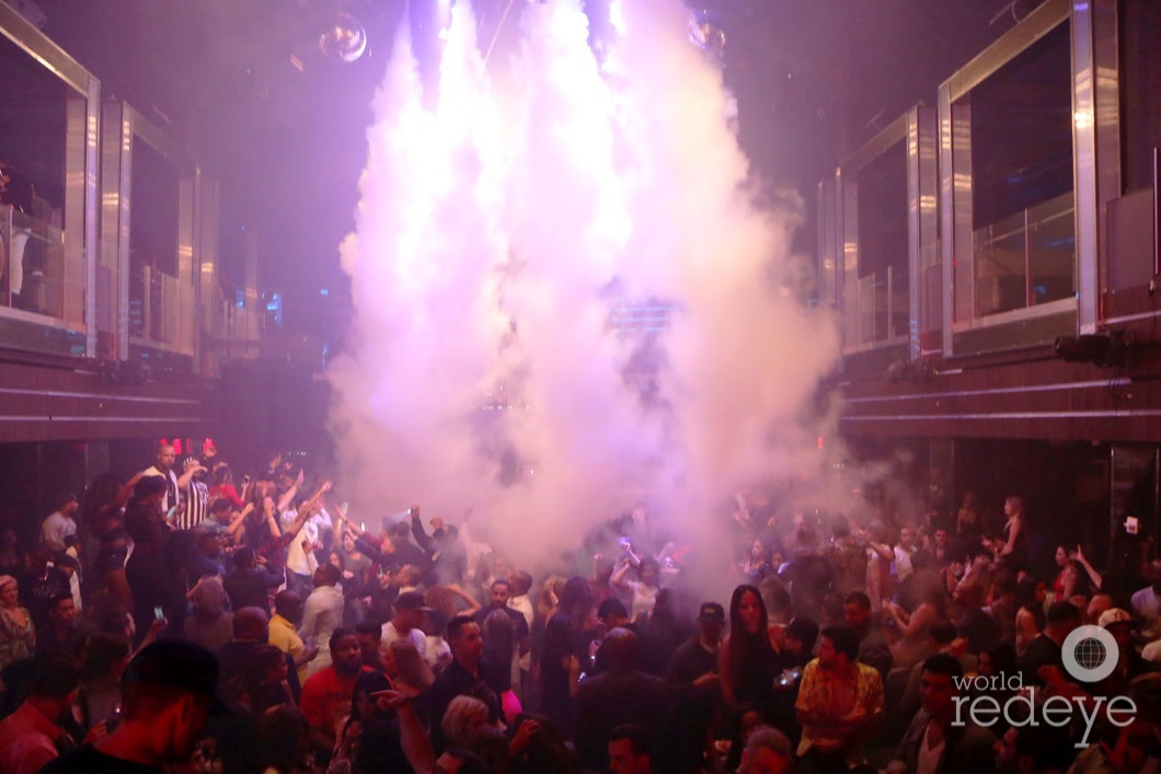 13.5-z-1-Atmosphere at LIV at Fontainebleau11