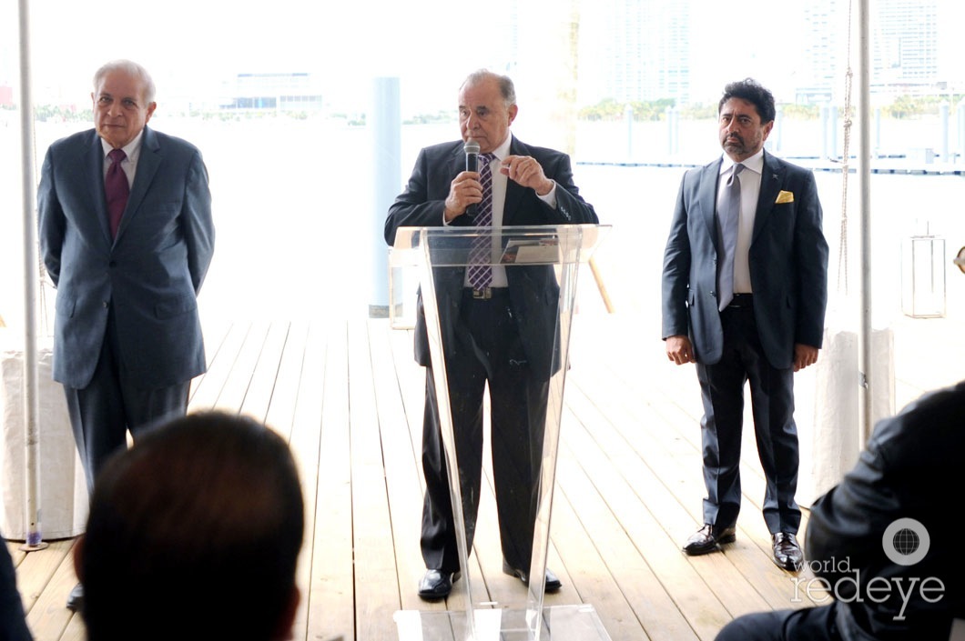 23-Mayor Tomás P Regalado, Willy Gort speaking, & Mehmet Bayraktar1