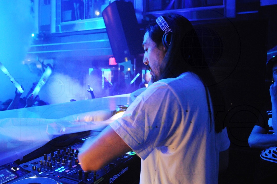 12-Steve Aoki Djing4_new