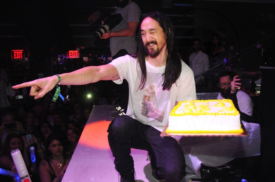 4.7-Steve Aoki9_new