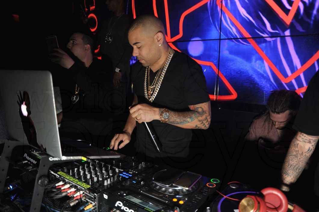 25.5-7-DJ Envy djing12_new