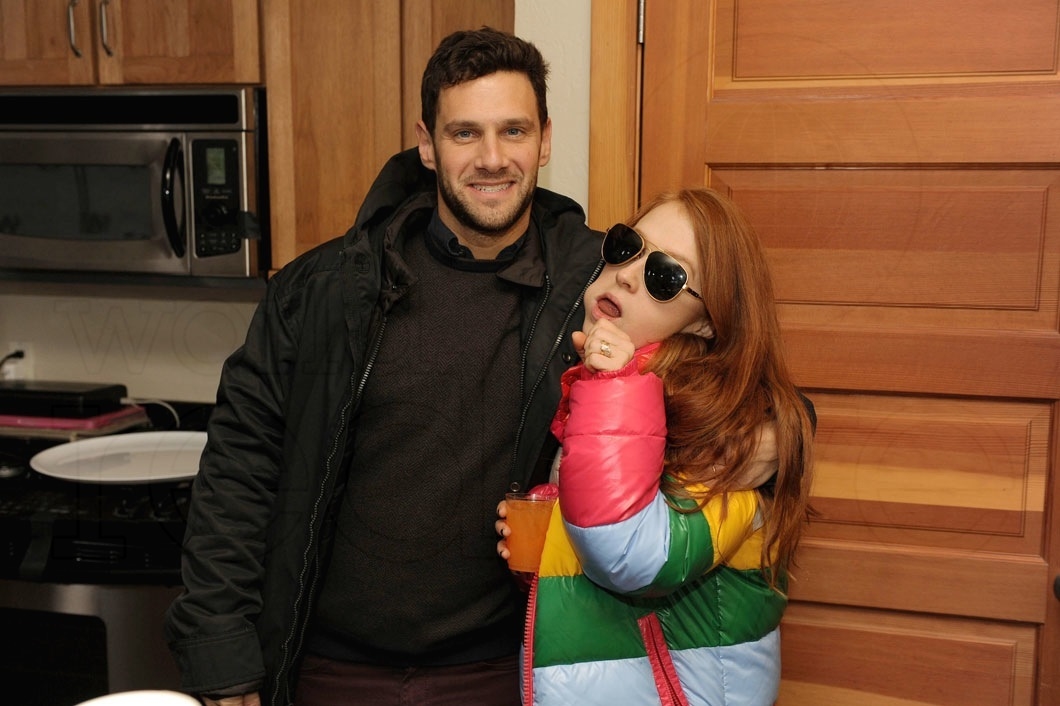 42-Justin Bartha & Elizabeth Wood3