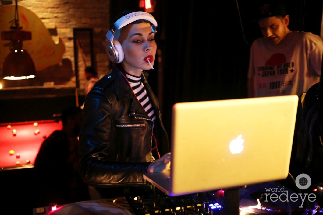 10-Nina Sky Djing_new