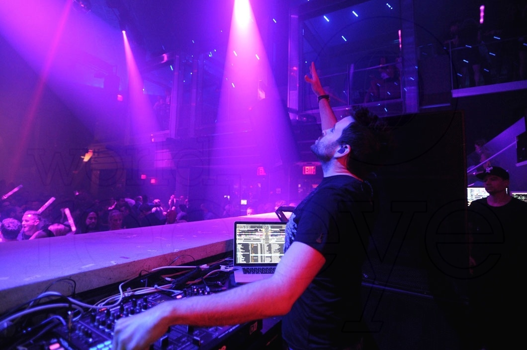 7-Gareth Emery djing76