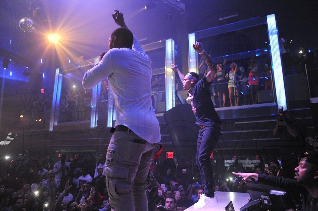 15-Stevie J & Chris Brown LIVE2