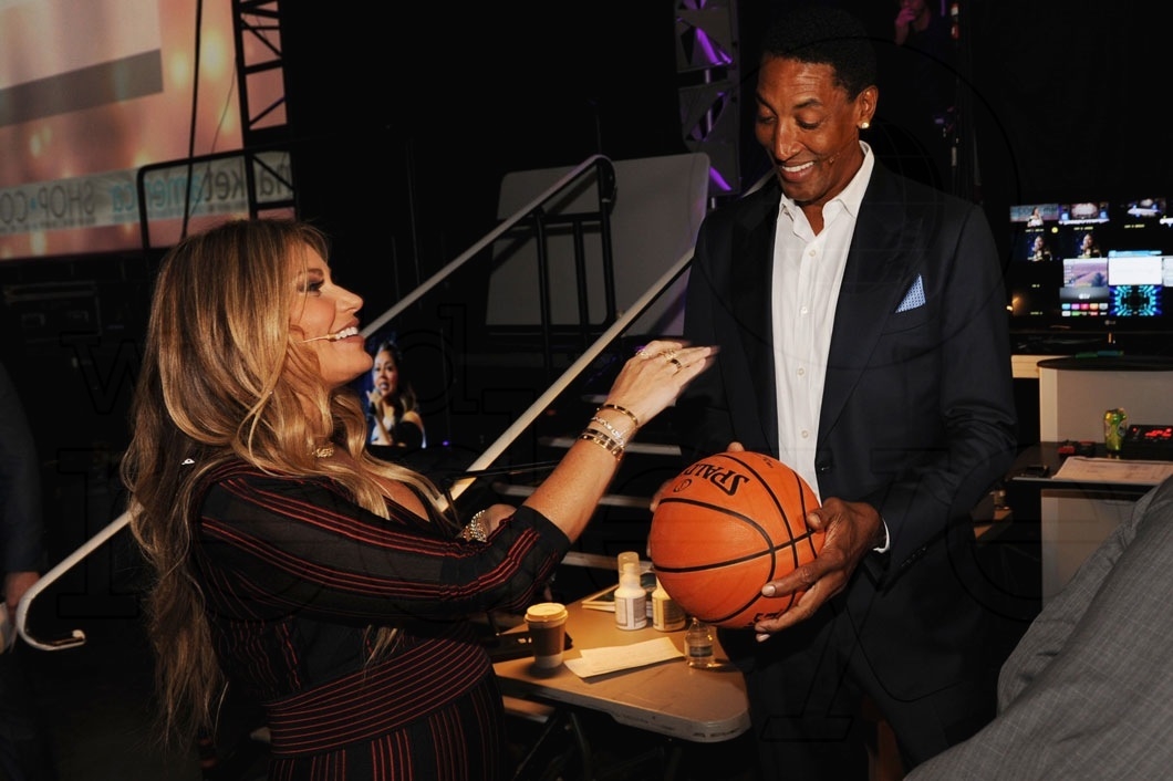 31-Loren Ridinger & Scottie Pippen4