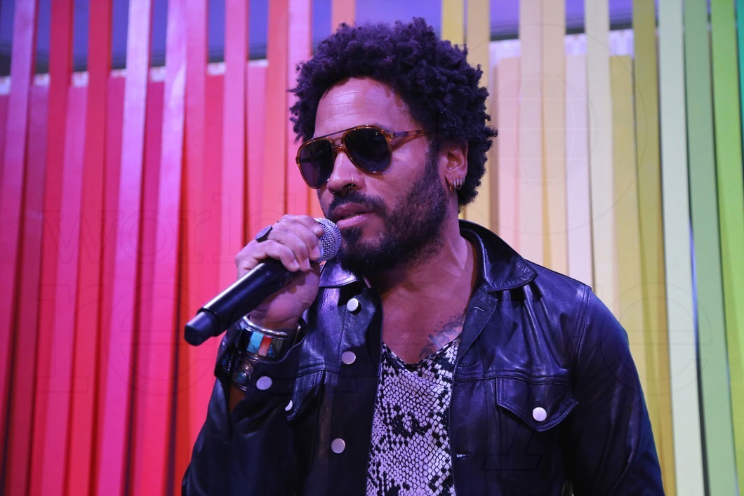 1-Lenny Kravitz13