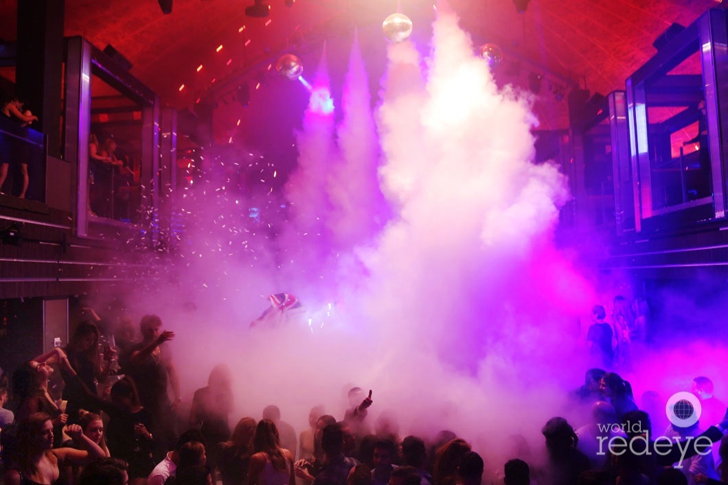 1-Atmosphere at LIV at Fontainebleau29_new