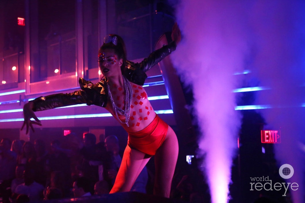 60-Dancers at LIV at Fontainebleau24_new