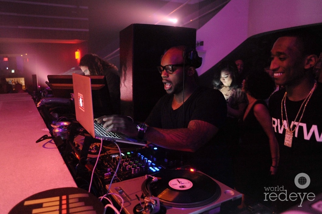 17-Tay James DJing4