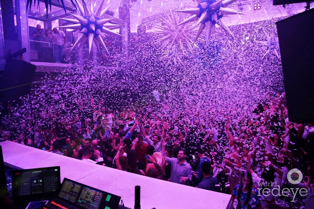 1-Atmosphere at LIV at Fontainebleau3_new