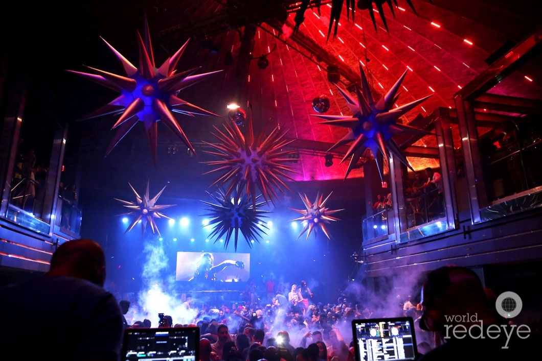 15-Atmosphere at LIV at Fontainebleau_new