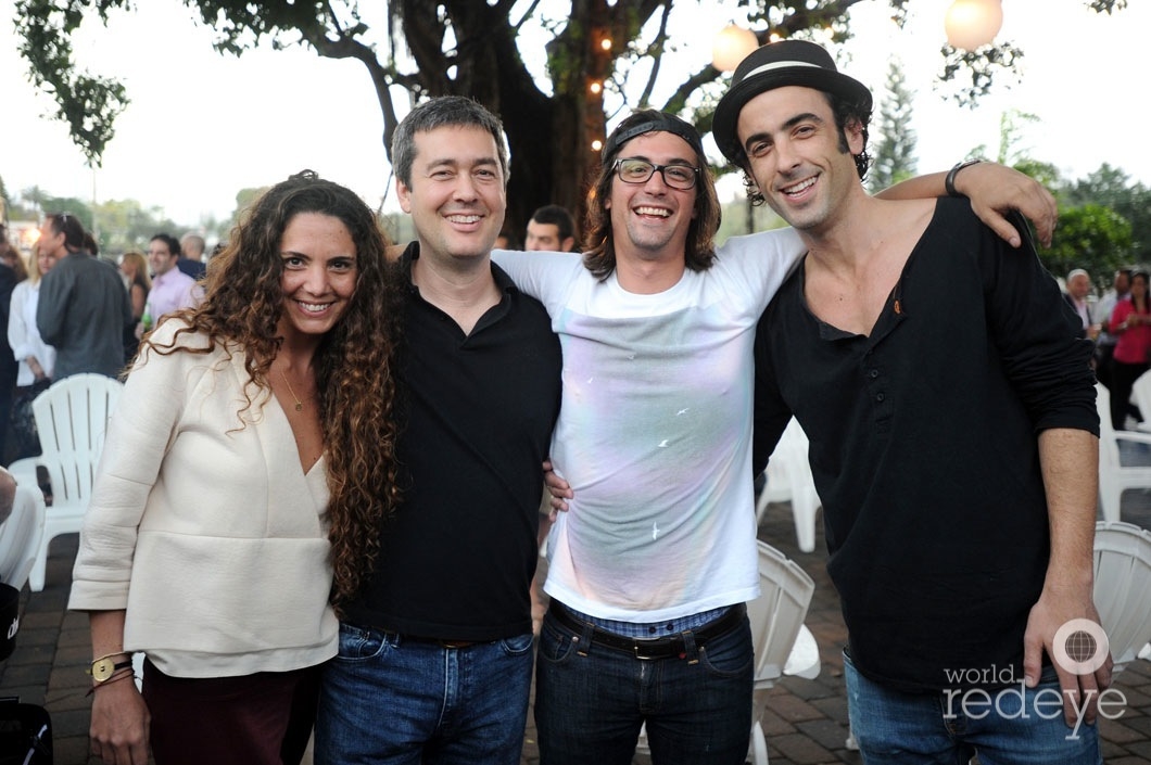 Lucia Fraile Peña, Jose Maria Escriña, Borja Alvarez de Estrada, & Jose Pan