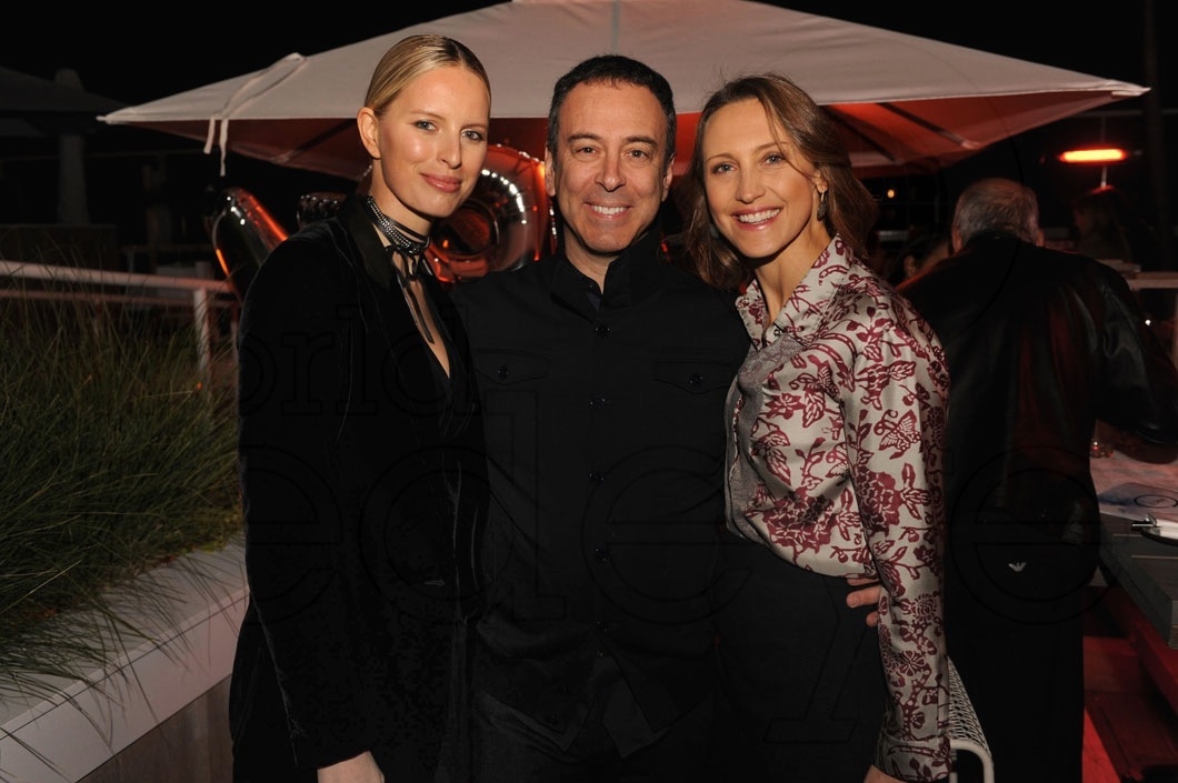 10-Karolína Kurková, Edward Lampert, & Kinga Lampert2